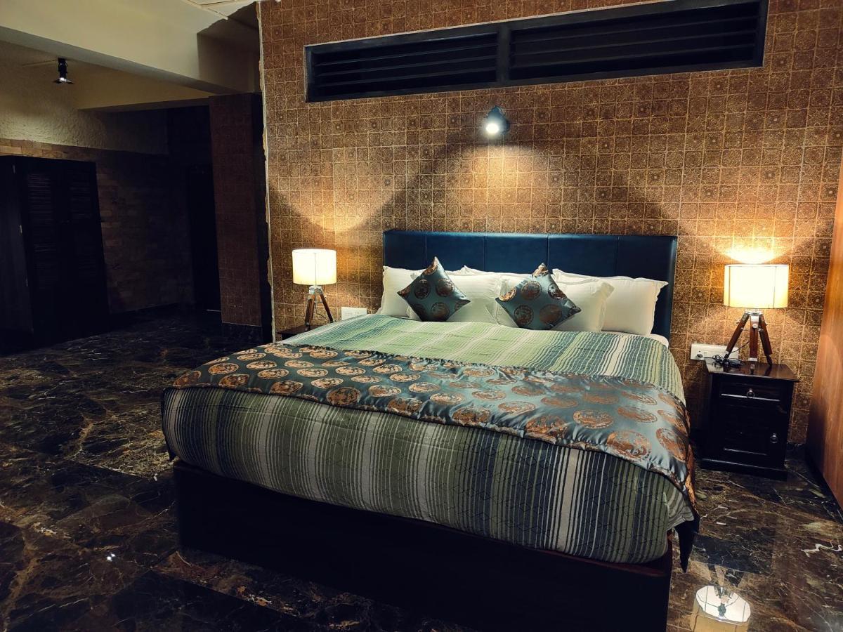 Hotel Acropolis 西隆 外观 照片