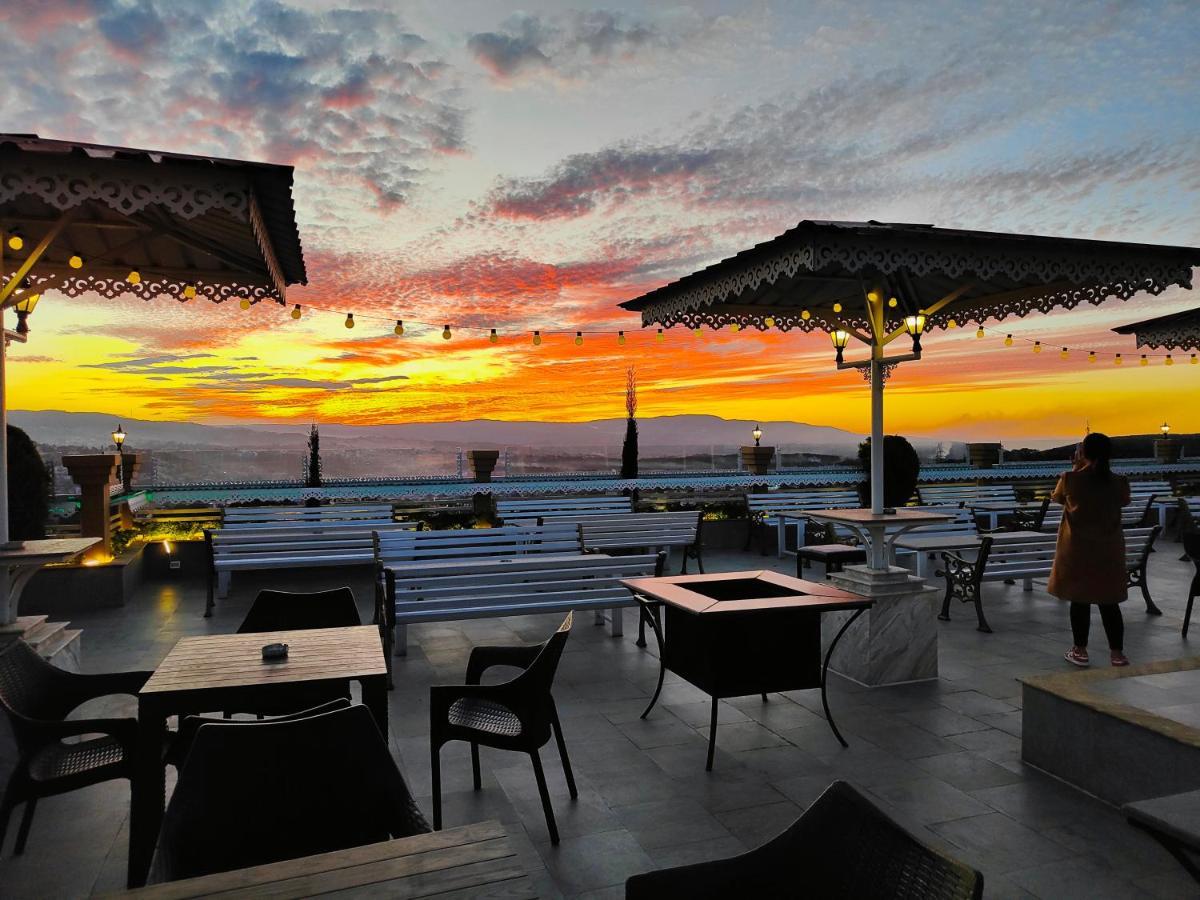 Hotel Acropolis 西隆 外观 照片