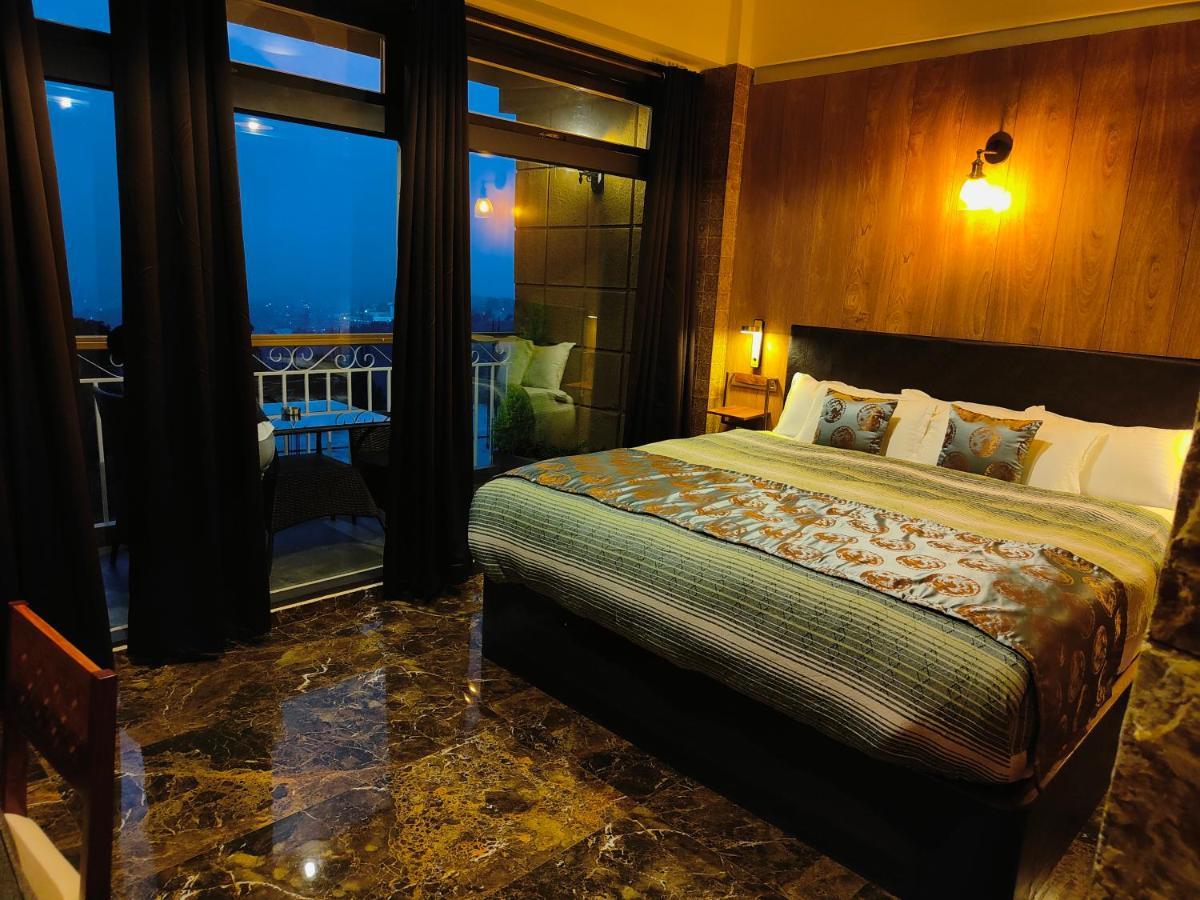 Hotel Acropolis 西隆 外观 照片