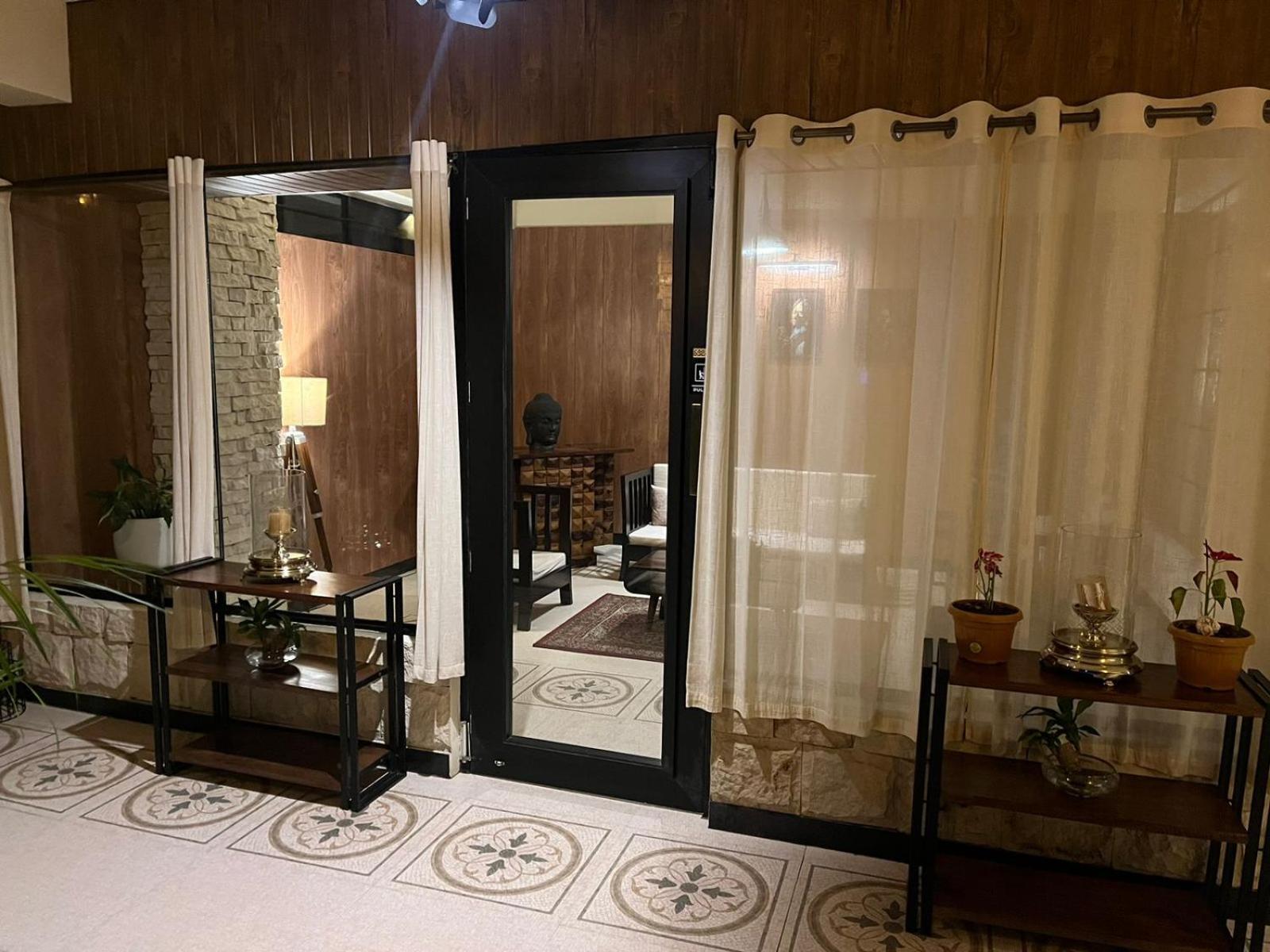 Hotel Acropolis 西隆 外观 照片